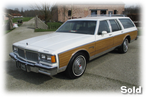 Pontiac Pariesienne Brougham stationwagon 1983