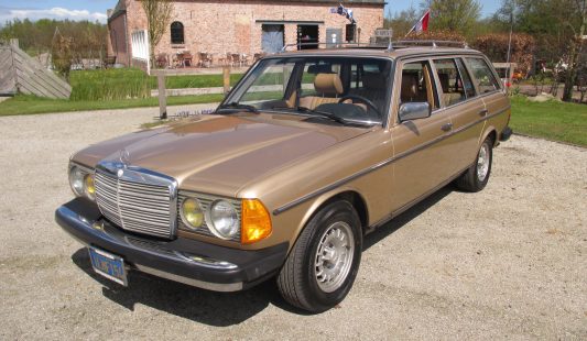 Mercedes W123 300 TDT 1984 — SOLD