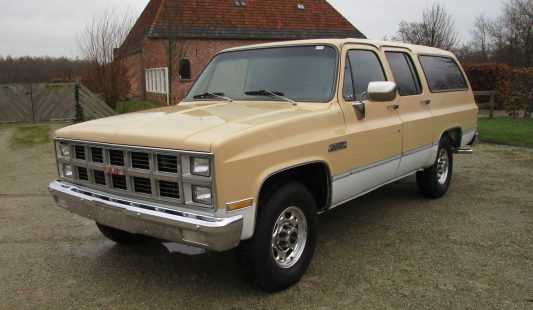 Chevrolet Suburban 1982 (GMC) — SOLD