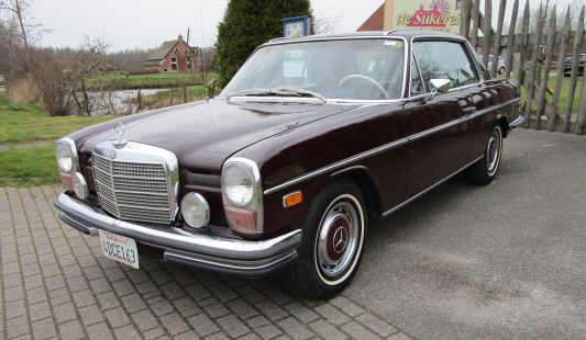 Mercedes W114 250 C 1971 — SOLD