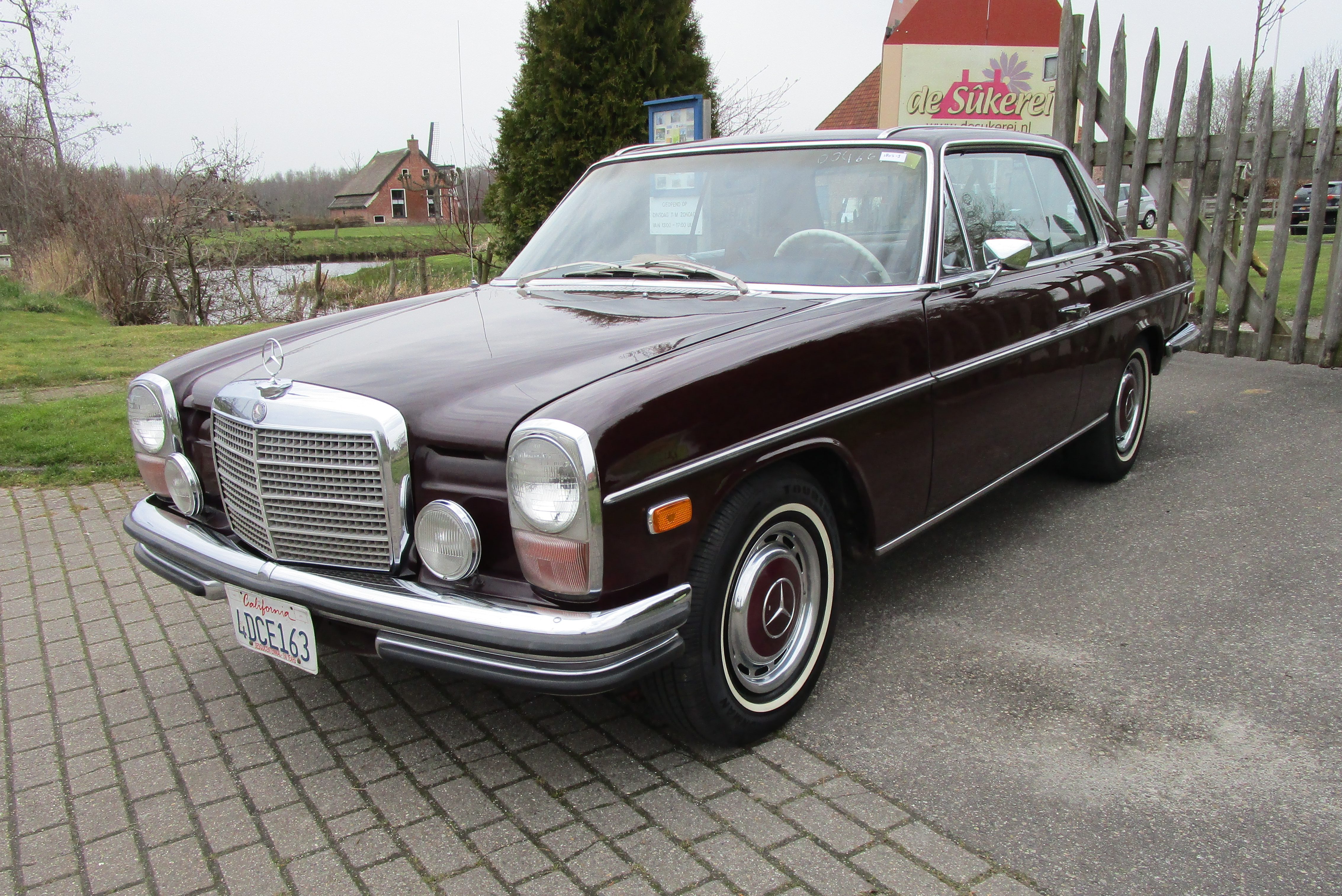 Mercedes W114 250 C /8 1971 — SOLD California Classics