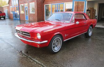 Ford Mustang 1964 1/2 — SOLD