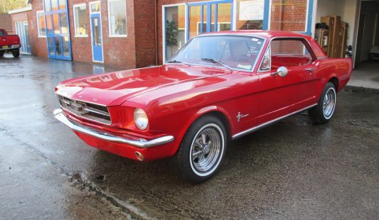 Ford Mustang 1964 1/2 — SOLD