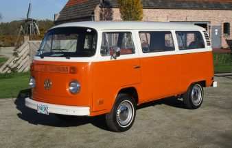 Volkswagen T2b 1974 Passenger VAN — SOLD