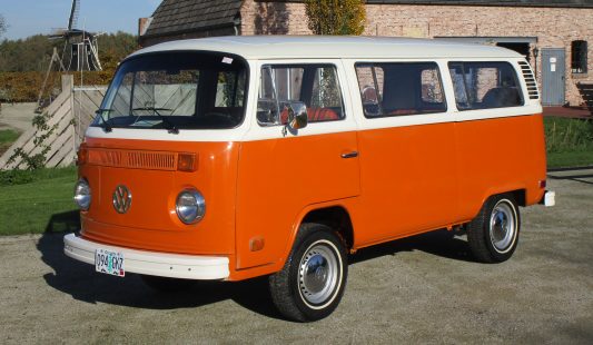 Volkswagen T2b 1974 Passenger VAN — SOLD