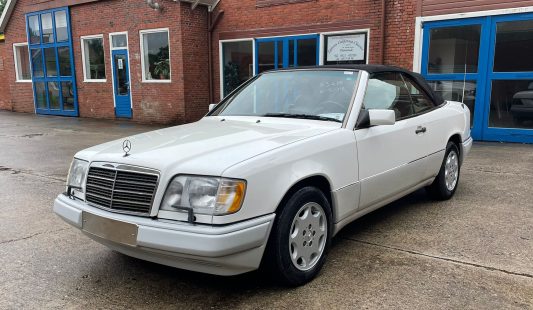Mercedes W124 E320 Convertible 1995 — SOLD