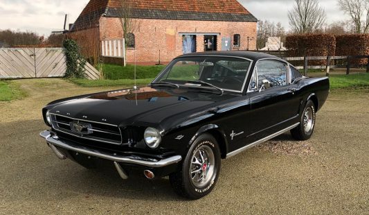 Ford Mustang 1965 2+2 Fastback — SOLD