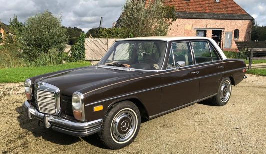 Mercedes W114 250 1972 — SOLD