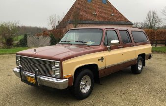 Chevrolet Suburban C10 1983 — SOLD