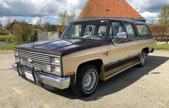 Chevrolet Suburban C10 1984 — SOLD