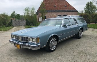 Oldsmobile Custom Cruiser 1986 — SOLD