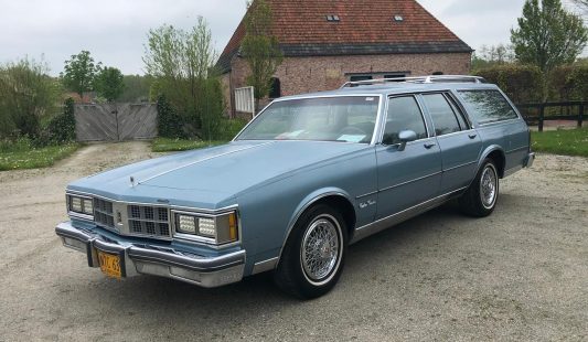 Oldsmobile Custom Cruiser 1986 — SOLD