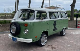 Volkswagen T2b 1976 Passenger VAN — SOLD