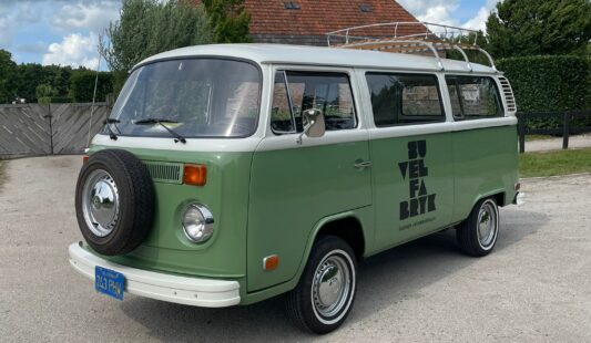 Volkswagen T2b 1976 Passenger VAN — SOLD