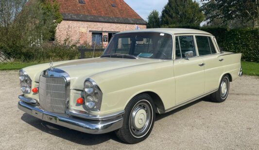 Mercedes W111 230 S 1965