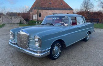 Mercedes W111 220 SE 1961 — SOLD