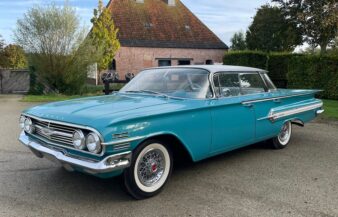 Chevrolet Impala Sport Sedan 1960 — SOLD