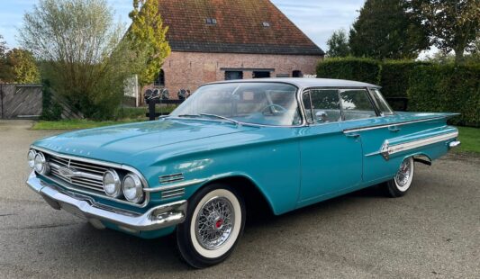 Chevrolet Impala Sport Sedan 1960 — SOLD